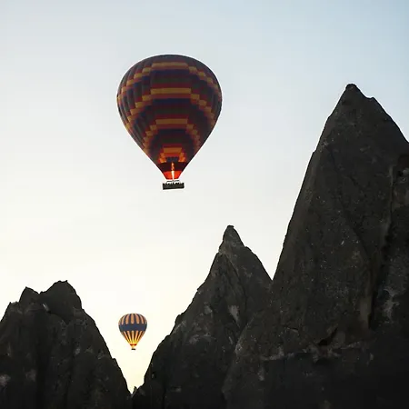 Paradise Cappadocia & Rooftop Herberg 2*