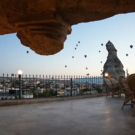Paradise Cappadocia & Rooftop Herberg 2*