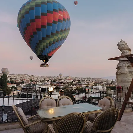 Paradise Cappadocia & Rooftop 2*